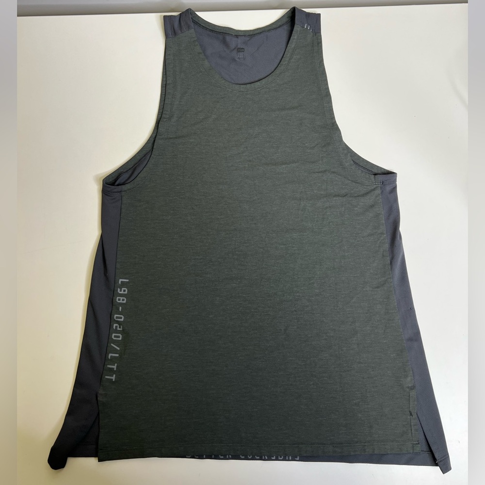 Lululemon License to Train Tank Green - Size Small